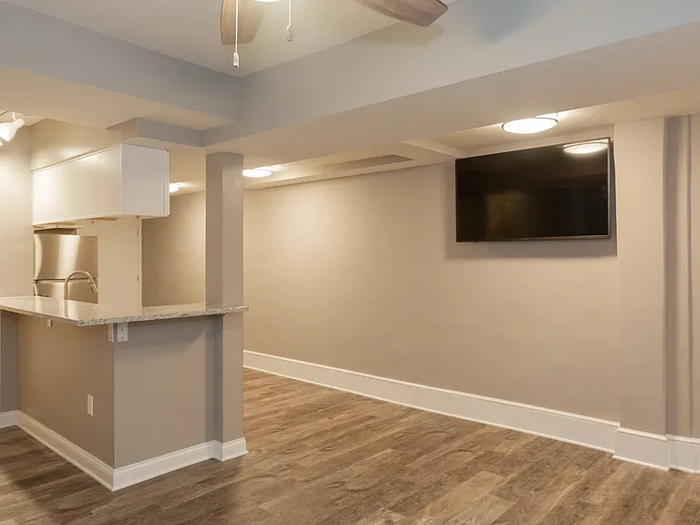 2753 Euclid Heights Blvd — Photo 21