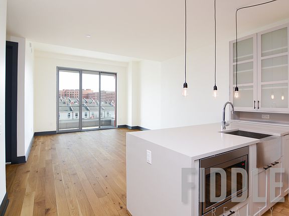 2nd image of 10 Montieth St APT 649