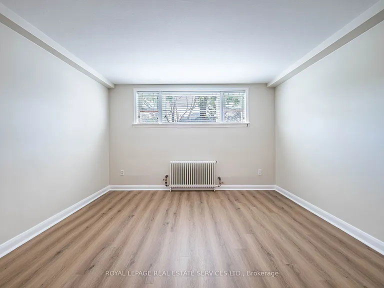 40 Emerald Cres #1 — Photo 20