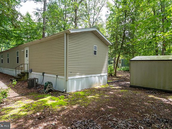 5th image of 37043 Carolina Dr