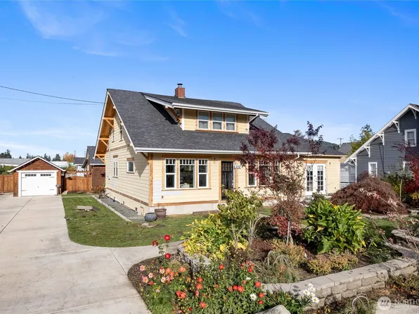 202 Prospect Street E, Eatonville, WA 98328