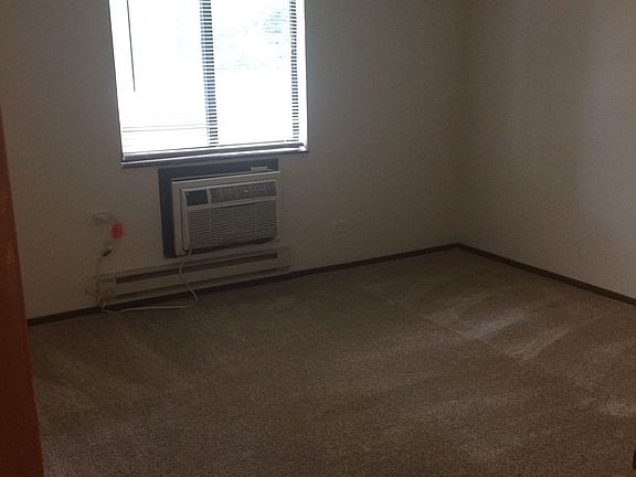 5th image of 1912 10th St APT 102