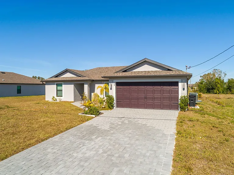 839 Yellowbird Dr — Photo 3