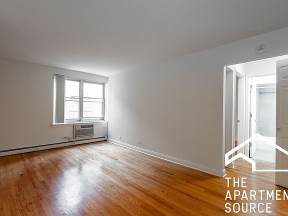 4th image of 3710 N Pine Grove Ave APT 411