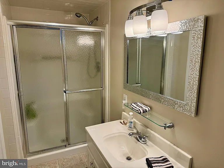 6910 Park Terrace Dr — Photo 40