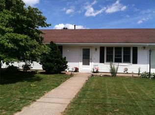11 Zenas Cowen Ln, Dartmouth, MA 02748