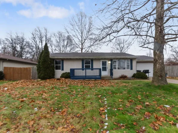 2855 Wayne Ct, Lake Station, IN 46405