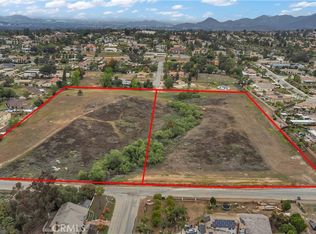 4 Moss Rd, Riverside, CA 92508