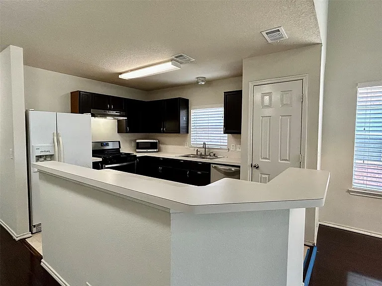 10623 Sugar Trace Dr — Photo 8