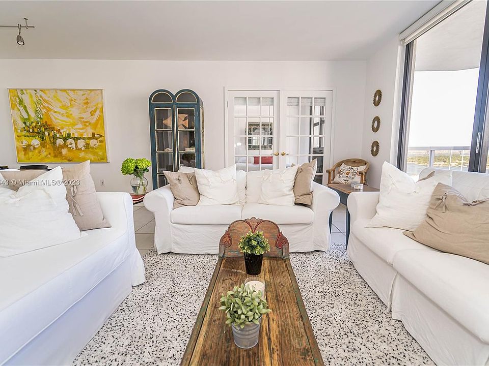 1st image of 9 Island Ave APT 1711