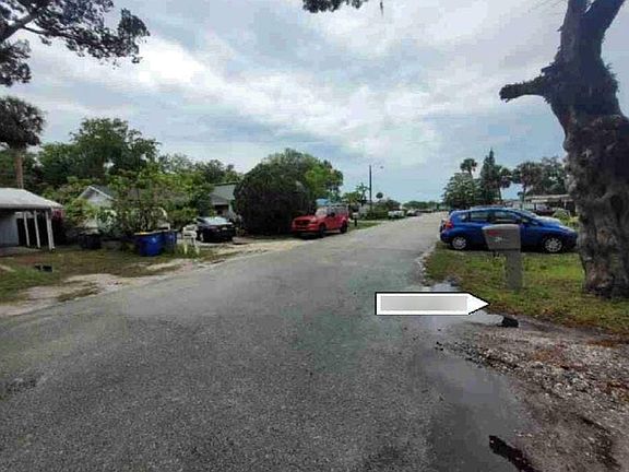 3rd image of 431 Perdita Ave