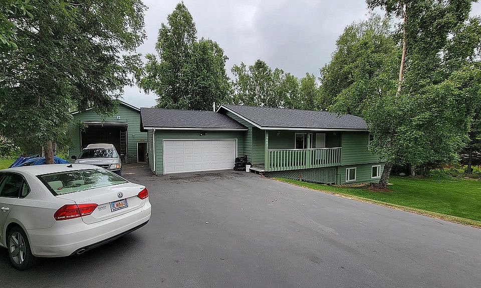 Open House Fri/Sat 10-3