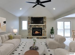 14966 Orchard Plz, Omaha, NE 68137