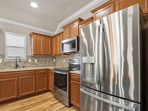 4th image of 17109 Crooked Oak Dr