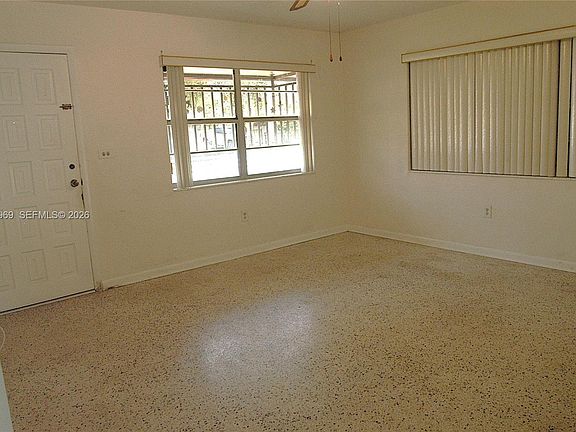 4th image of 5715 SW 112th Ct