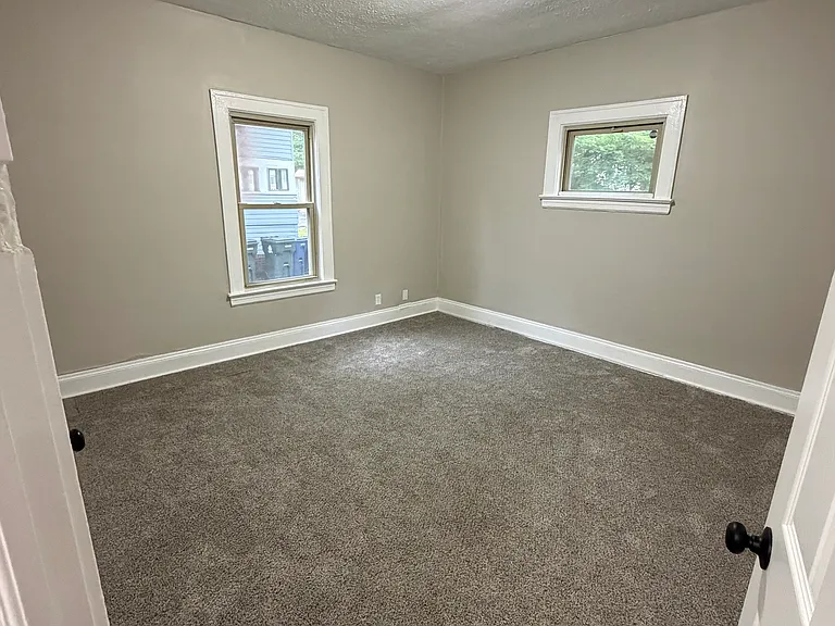 1558 Ivydale Rd #1 — Photo 12