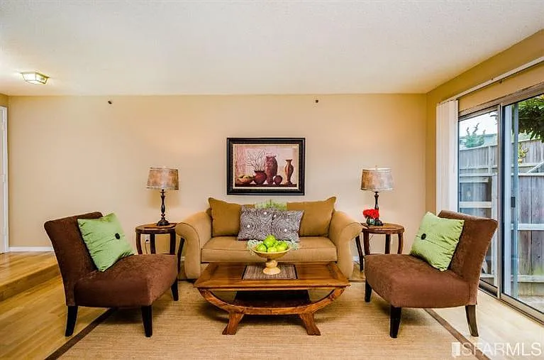 3 bed, 1.5 bath, 1115 sqft, $4,050 — Photo 1