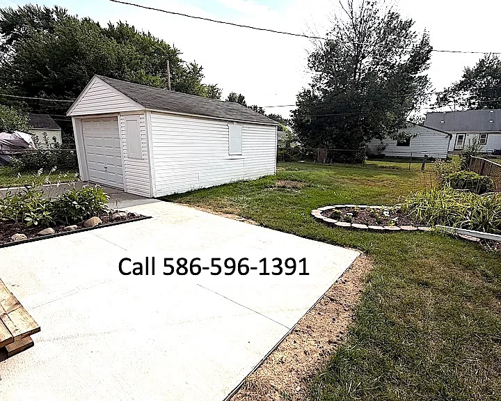 23131 David Ave — Photo 16