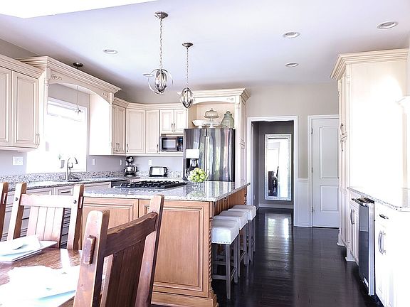 3rd image of 28696 Liparoto Blvd