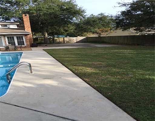 5th image of 1003 Eastwood Dr