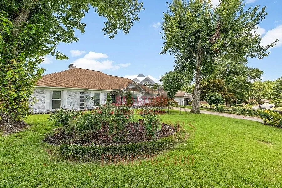 3 bed, 2.5 bath, 2141 sqft, $2,100 — Photo 3