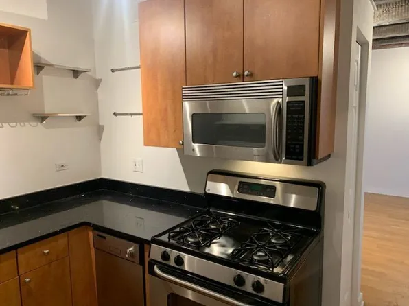 3150 N Sheffield Ave APT 507, Chicago, IL 60657