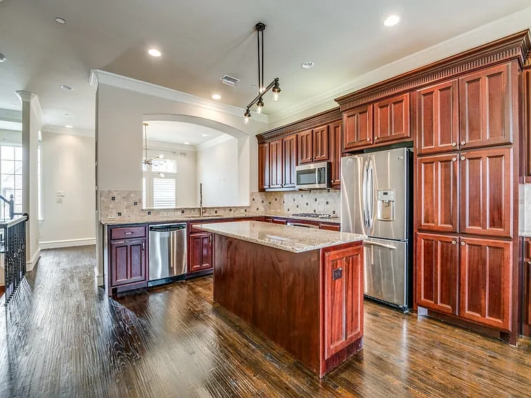 7927 Osborn Pkwy — Photo 4