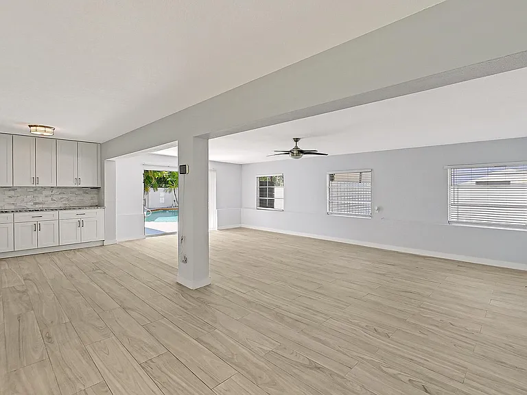 4343 Webber St — Photo 2