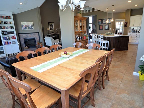 5th image of 4120 Valley Green Cir