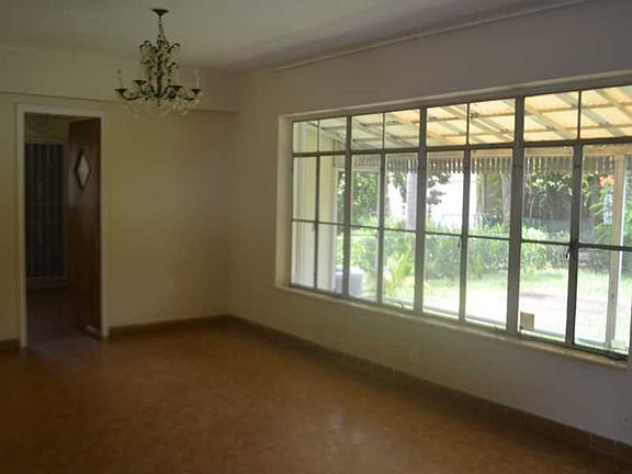 5th image of 1401 Cadiz Ave