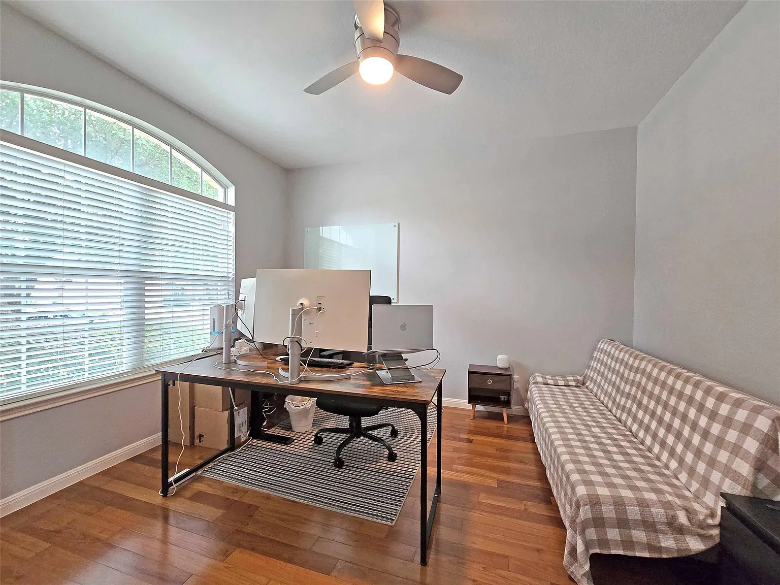 4 bed, 2.5 bath, 2713 sqft, $2,695 — Photo 4