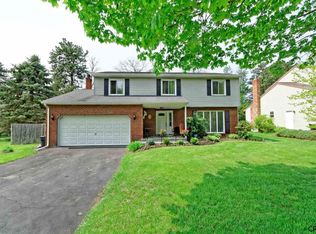 8 Gray Fox Ln, Albany, NY 12203
