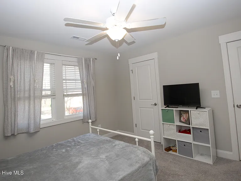 643 Lilac Ln — Photo 35