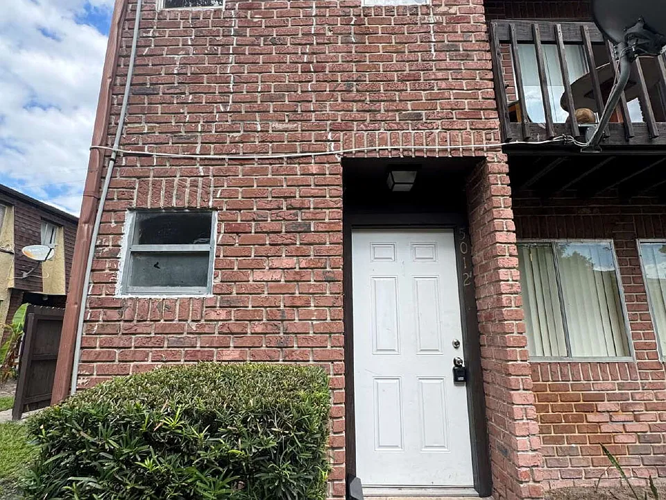 5012 Downing St #10
