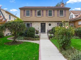 939 N Grove Ave, Oak Park, IL