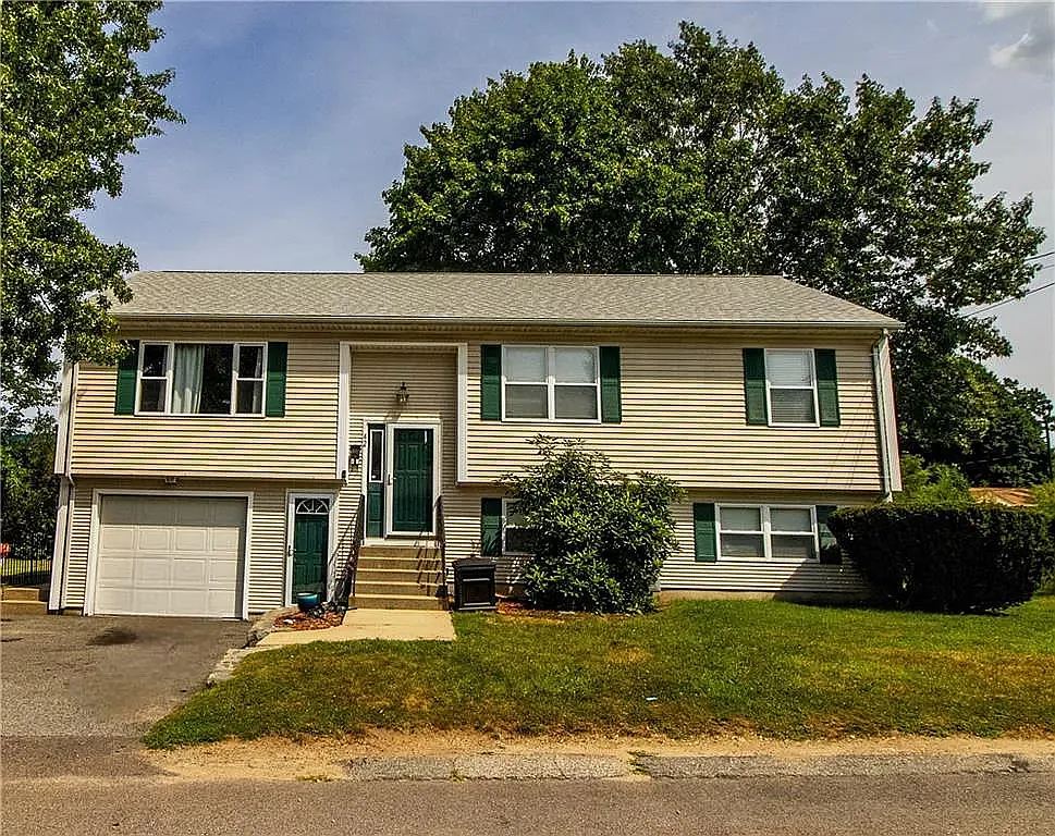 3 bed, 1878 sqft, $4,850 — Photo 1