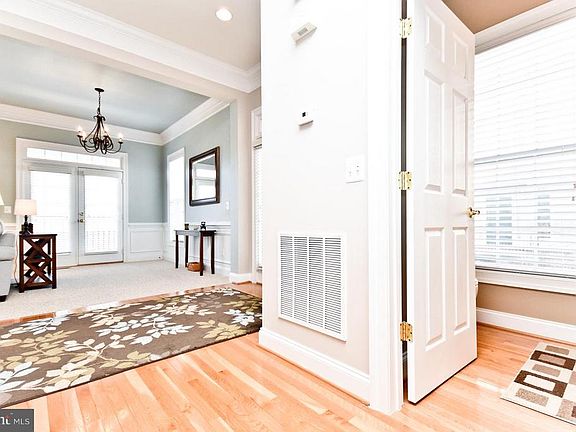 5th image of 6813 Hartzell Hill Ln