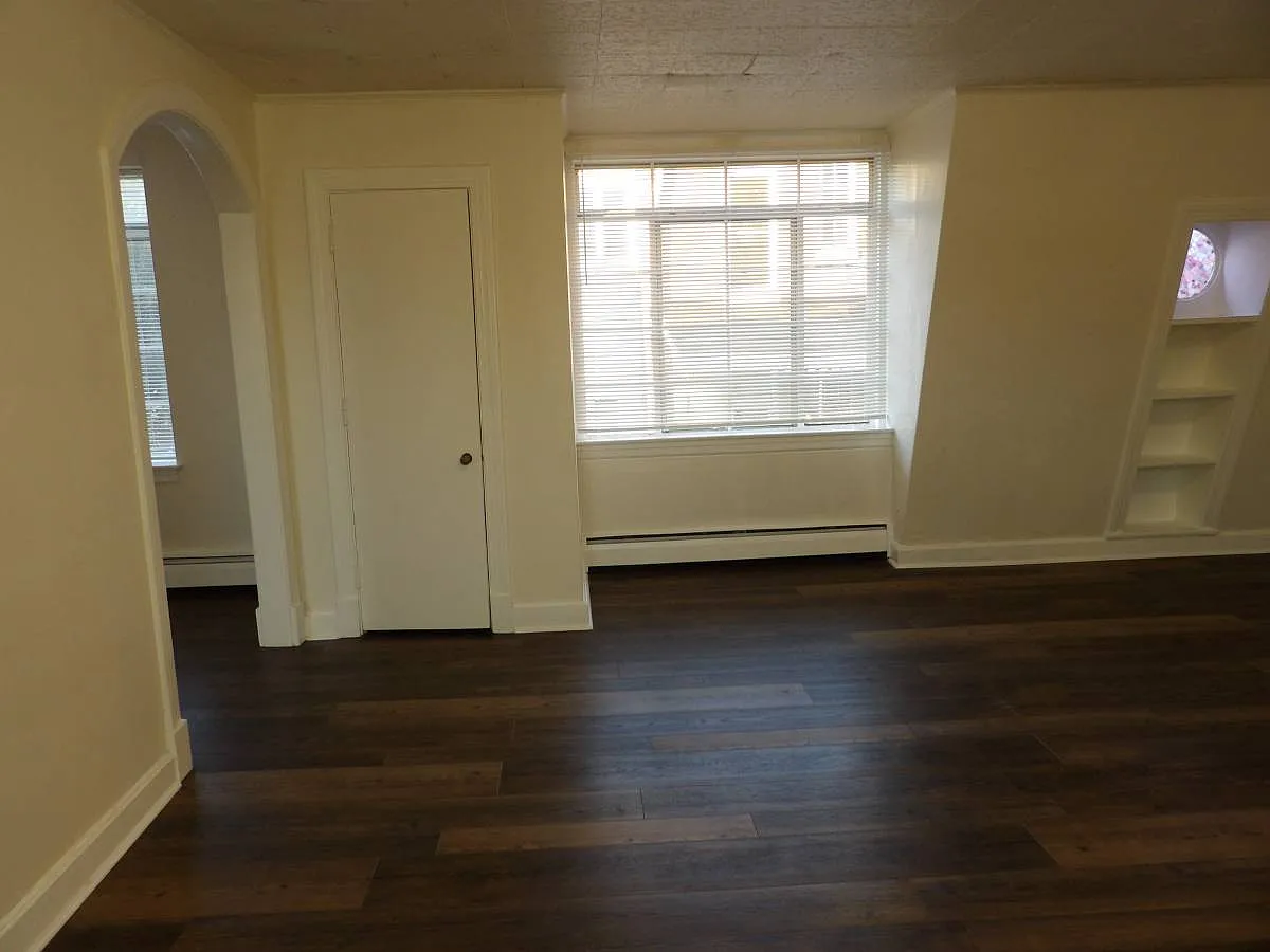 1 bed, 691 sqft, $900 — Photo 3