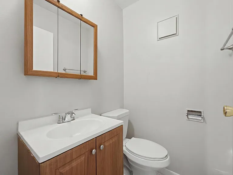 101 Boardwalk St #2W — Photo 11