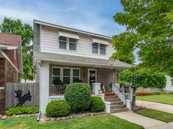8057 Central St, Center Line, MI 48015