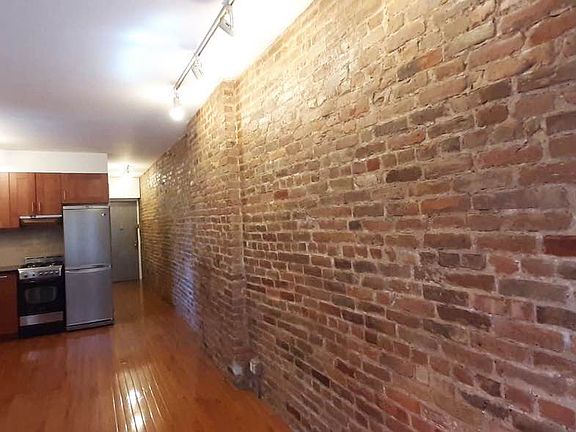 5th image of 50 Macdougal St APT 10