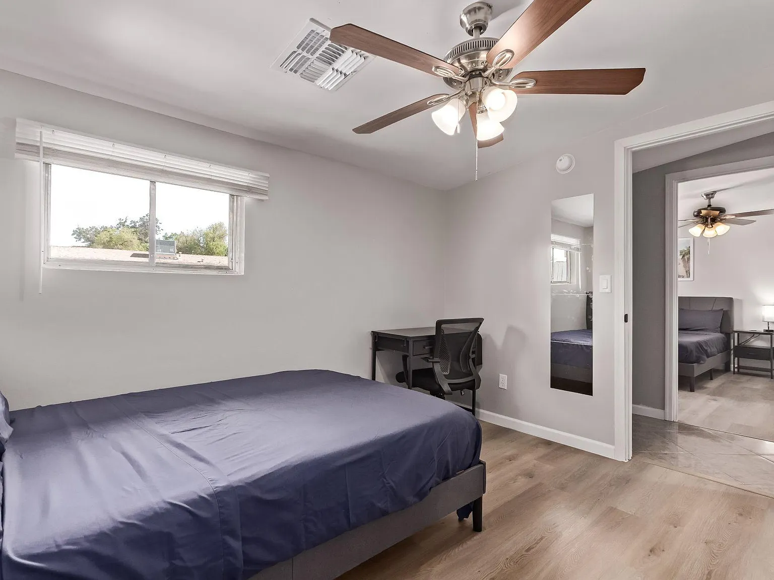 4 bed, 3.0 bath, 2125 sqft, $750 — Photo 2