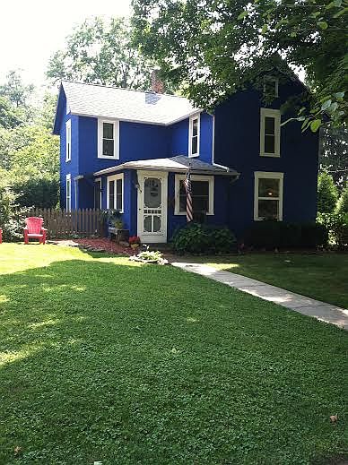 1st image of 419 W Maple St