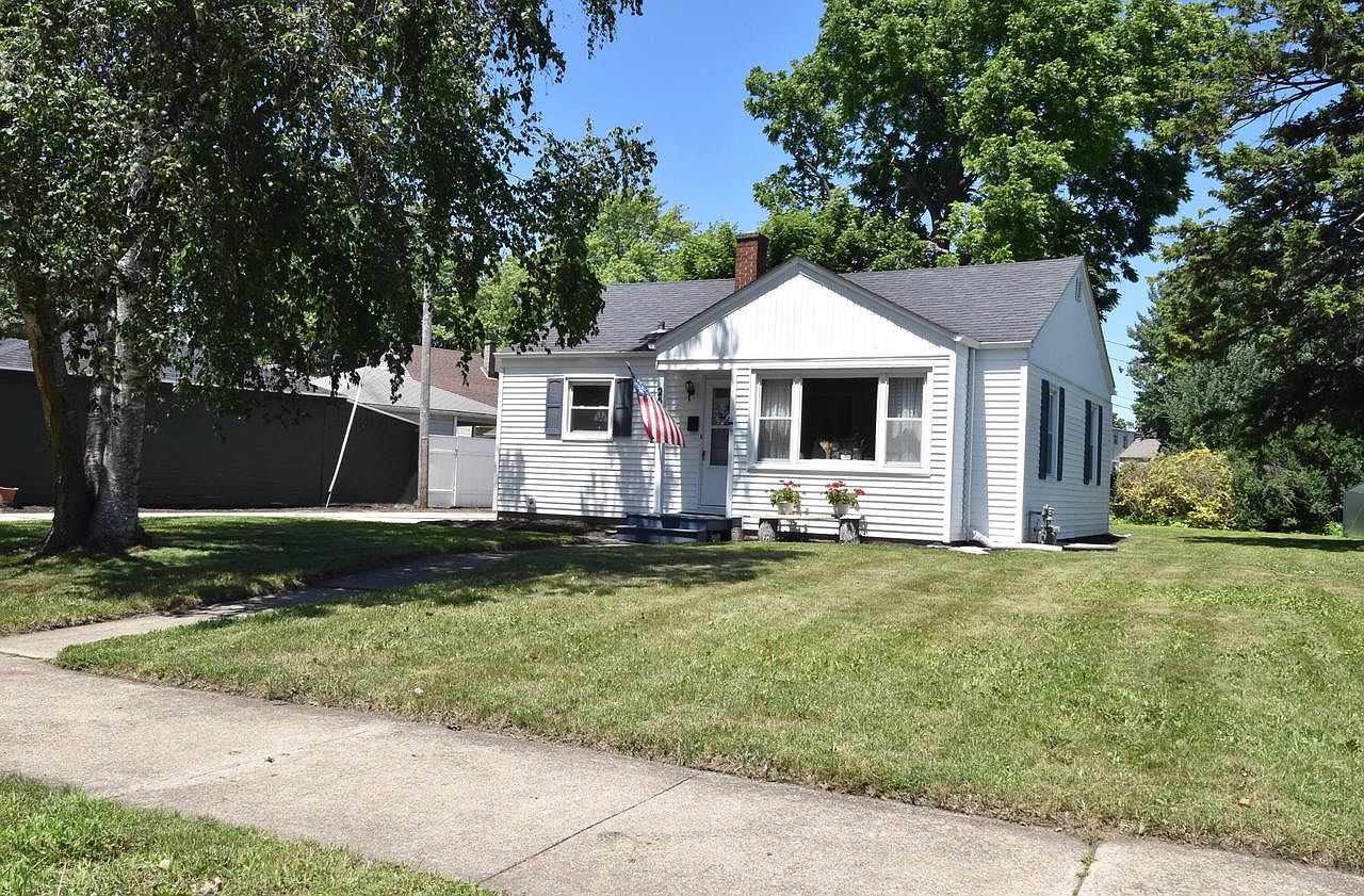 2030 Webster STREET, Racine, WI 53403 | MLS #1968373 | Zillow