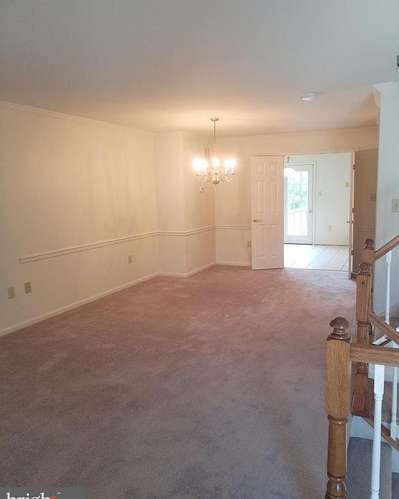 2nd image of 118 Toll House Ct