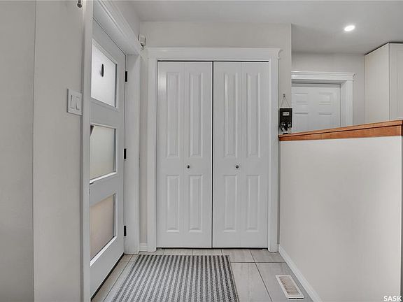 2nd image of 187 Meilicke ROAD