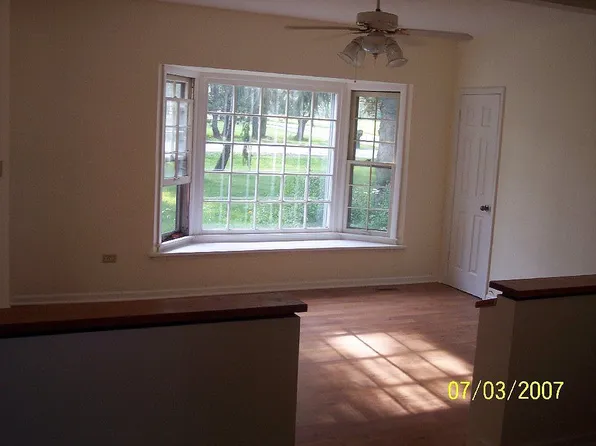 34953 N Cemetery Rd, Gurnee, IL 60031