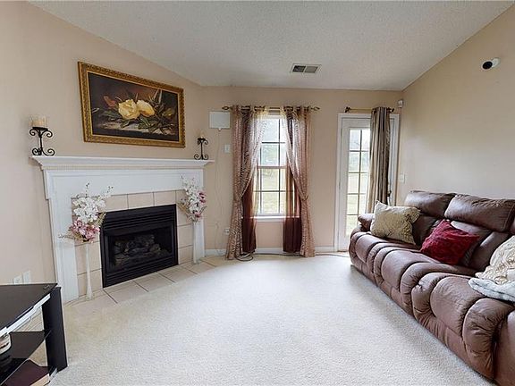 3rd image of 1742 Northgate Ln