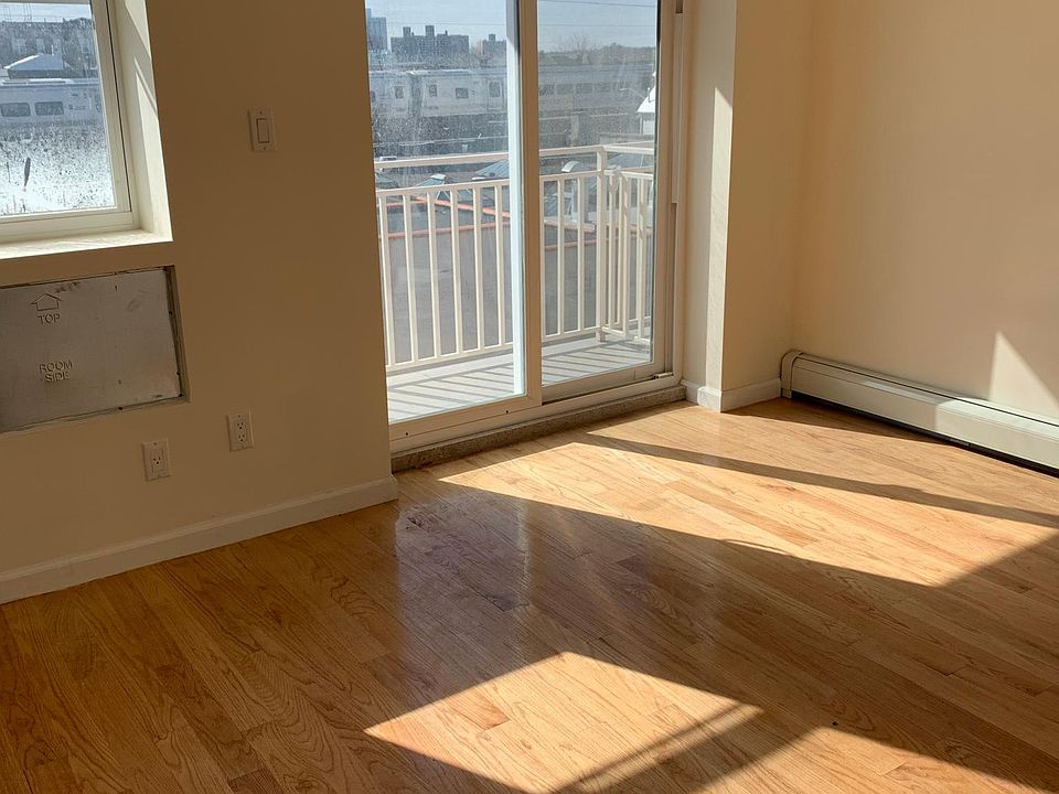 1st image of 10233 43rd Ave #2