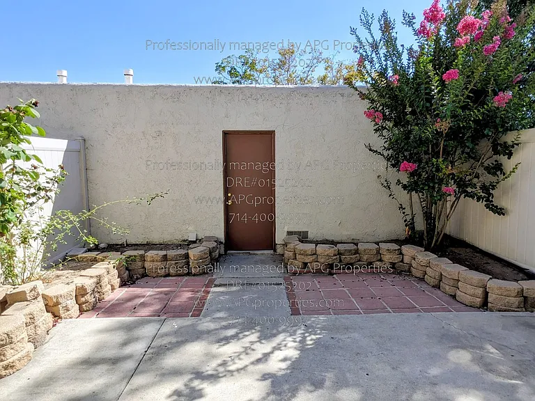 4800 Daroca Way — Photo 28